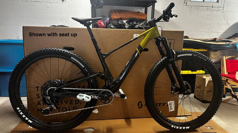 Used Scott Spark ST 900 Tuned TR 2024 2024 Mountainbike, Black, 29 — image 4 of 14