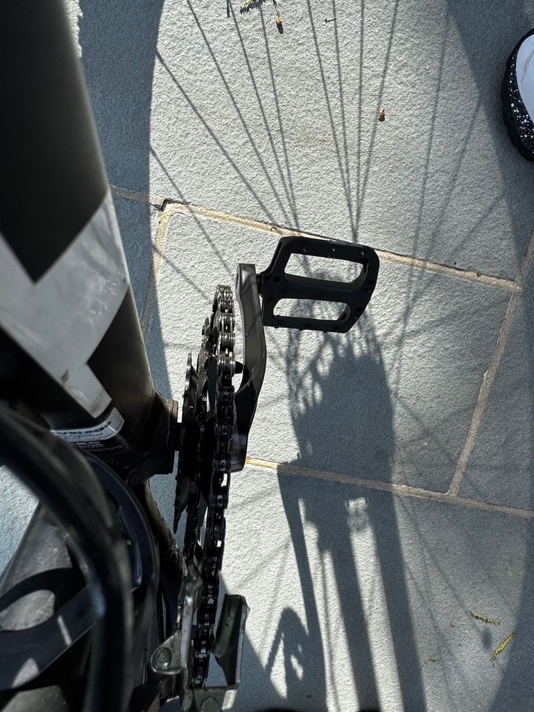 Used Trek Marlin 5 2020 2020 Mountainbike, Black, 27.5, 29 — image 6 of 10