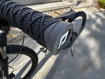 Used Trek Marlin 5 2020 2020 Mountainbike, Black, 27.5, 29 — image 3 of 10