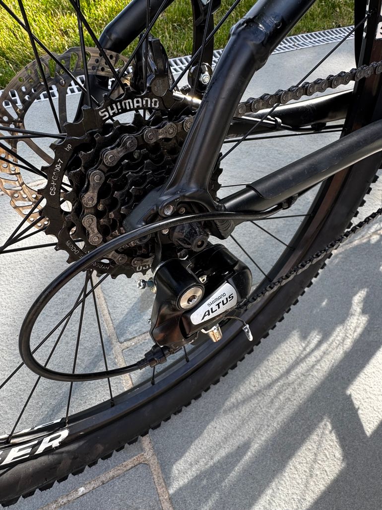 Used Trek Marlin 5 2020 2020 Mountainbike, Black, 27.5, 29 — image 9 of 10
