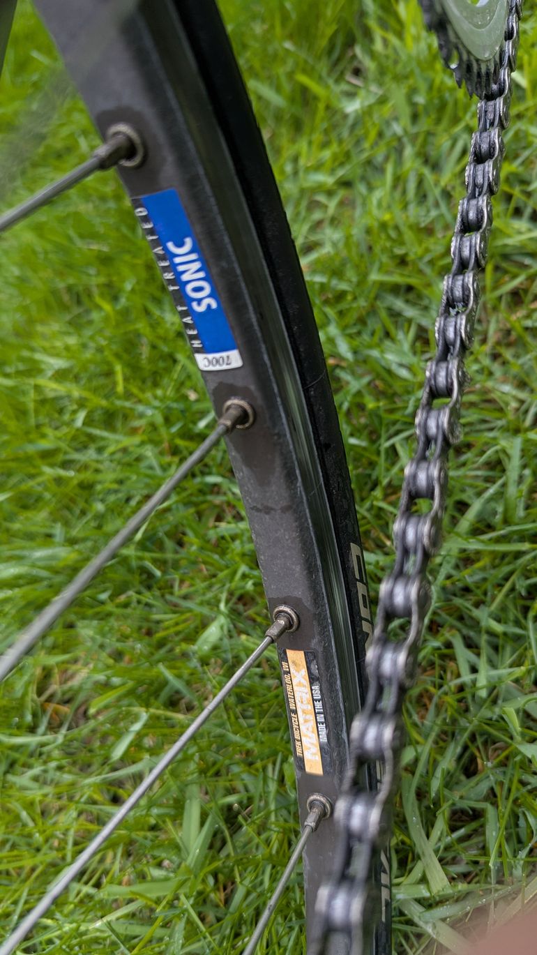 Used Trek Vintage Trek 2200 Carbon Road Bike – Shimano 105 – GP5000 Tires – 58cm 1998 Road & Gravel, Light Gray — image 9 of 14