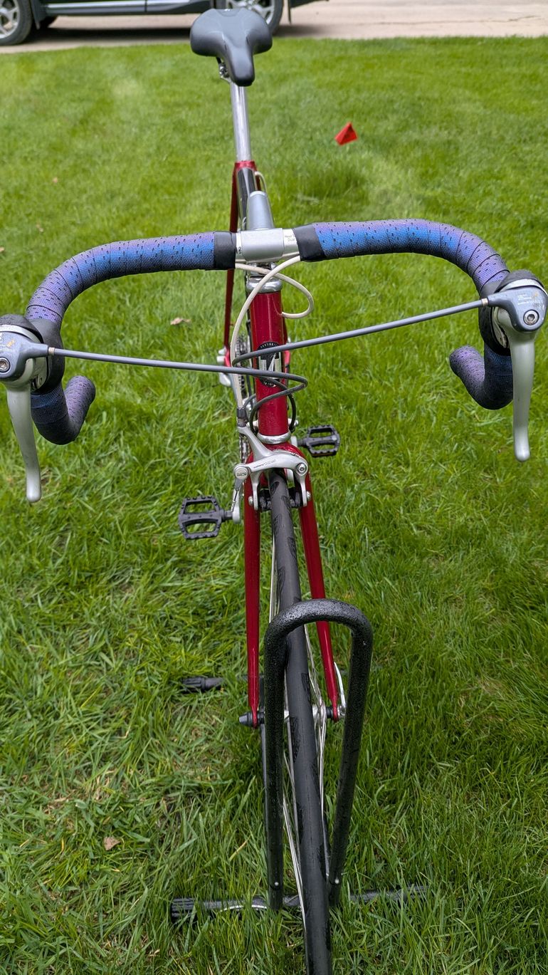 Used Trek Vintage Trek 2200 Carbon Road Bike – Shimano 105 – GP5000 Tires – 58cm 1998 Road & Gravel, Light Gray — image 3 of 14