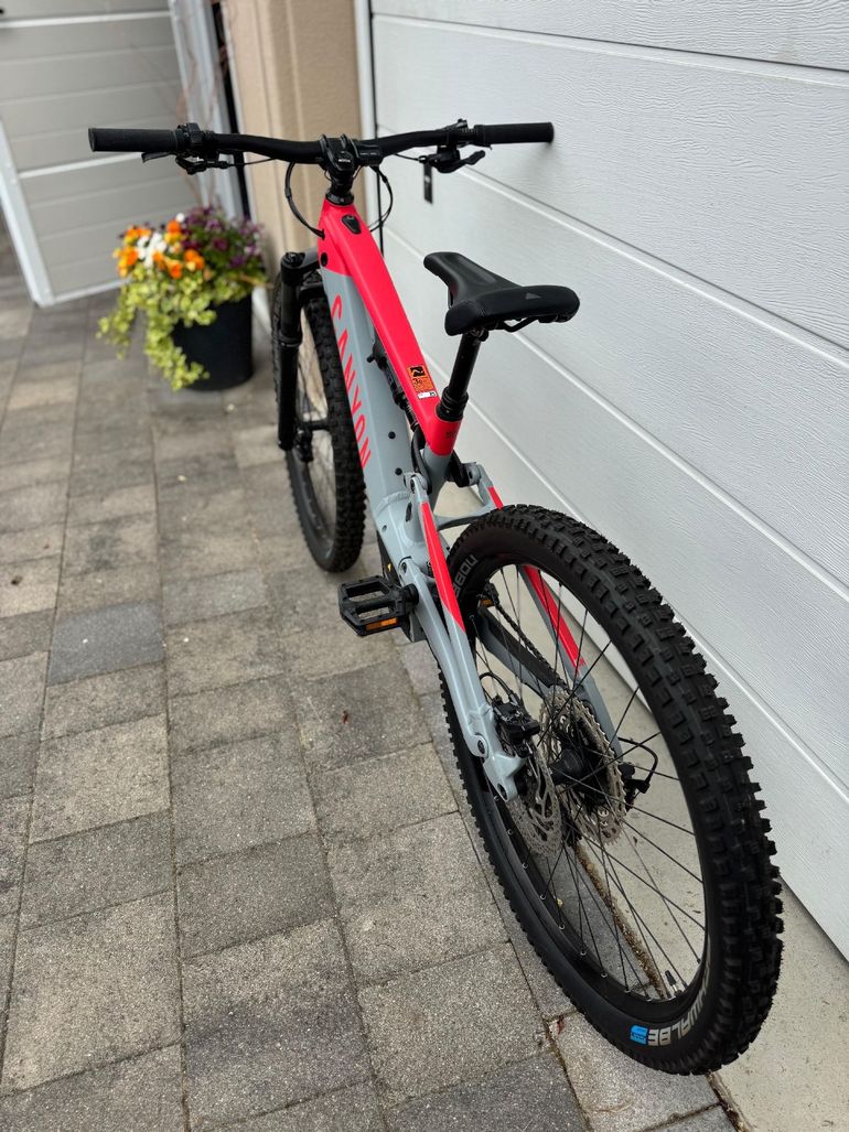 Used Canyon Neuron:ON 8 WMN 2022 2022 Mountainbike, Red, 27.5, 29 — image 5 of 6