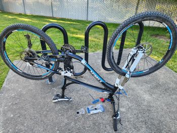 Used Trek Fuel EX 5 2021 2021 Mountainbike, Blue, 27.5, 29 — image 2 of 4