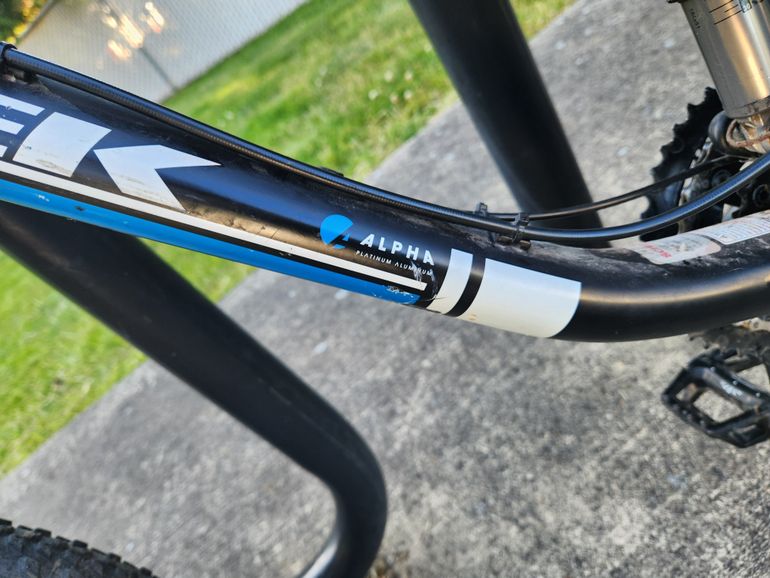 Used Trek Fuel EX 5 2021 2021 Mountainbike, Blue, 27.5, 29 — image 4 of 4