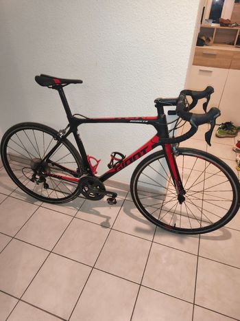 Used Giant GIANT TCR ADVANCED 2019 Road & Gravel, Red — image 2 of 7