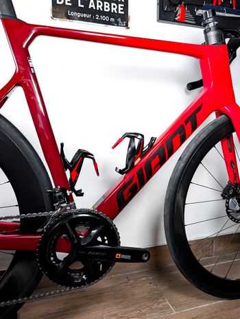 Used Giant Propel Advanced 2 2024 2024 Road & Gravel, Red — image 7 of 24