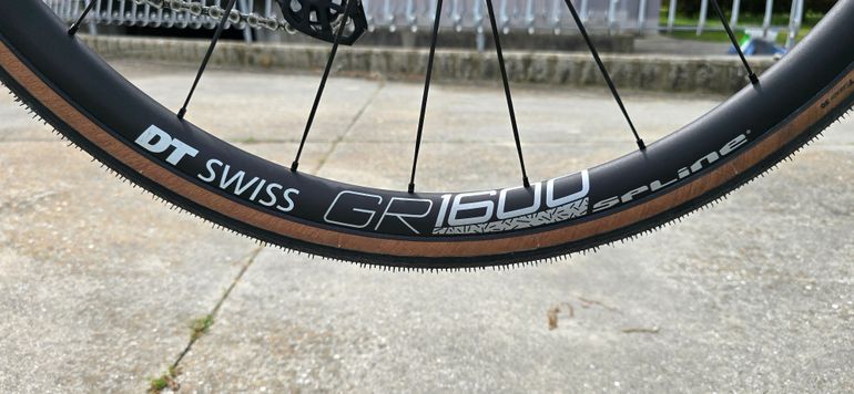 Used Orbea M20 Gravel 2020 Road & Gravel, Light Gray — image 5 of 6