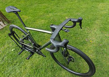 Used Specialized S-Works Tarmac SL8 - Shimano Dura-Ace Di2 2026 2026 Road & Gravel, Green — image 7 of 8