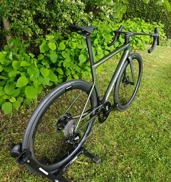 Used Specialized S-Works Tarmac SL8 - Shimano Dura-Ace Di2 2026 2026 Road & Gravel, Green — image 3 of 8