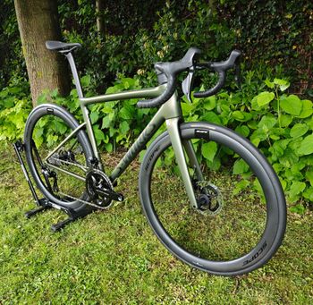 Used Specialized S-Works Tarmac SL8 - Shimano Dura-Ace Di2 2026 2026 Road & Gravel, Green — image 4 of 8