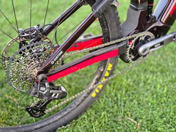 Used Trek Rail+ SRAM GX Eagle AXS (T-Type) 2022 Mountainbike, Red — image 4 of 7