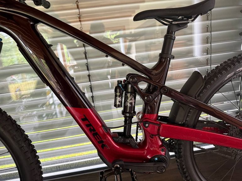 Used Trek Slash+ 9.7 SLX/XT 2025 2025 Mountainbike, Red, 27.5, 29 — image 18 of 20