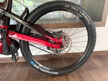 Used Trek Slash+ 9.7 SLX/XT 2025 2025 Mountainbike, Red, 27.5, 29 — image 7 of 20