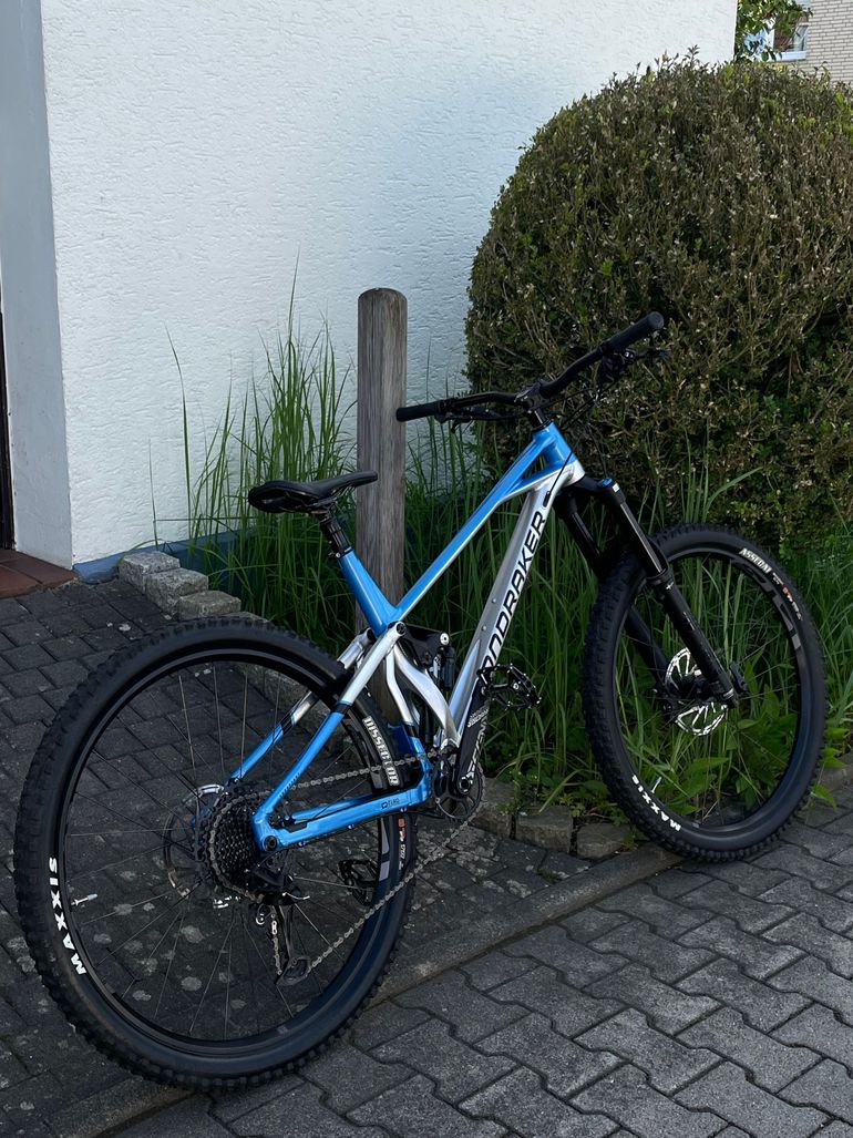 Used Mondraker SUPERFOXY 2023 2023 Mountainbike, Blue, 29 — image 1 of 18