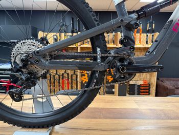 Used Polygon Collosus Shimano SLX 2026 Mountainbike, Light Gray — image 3 of 12