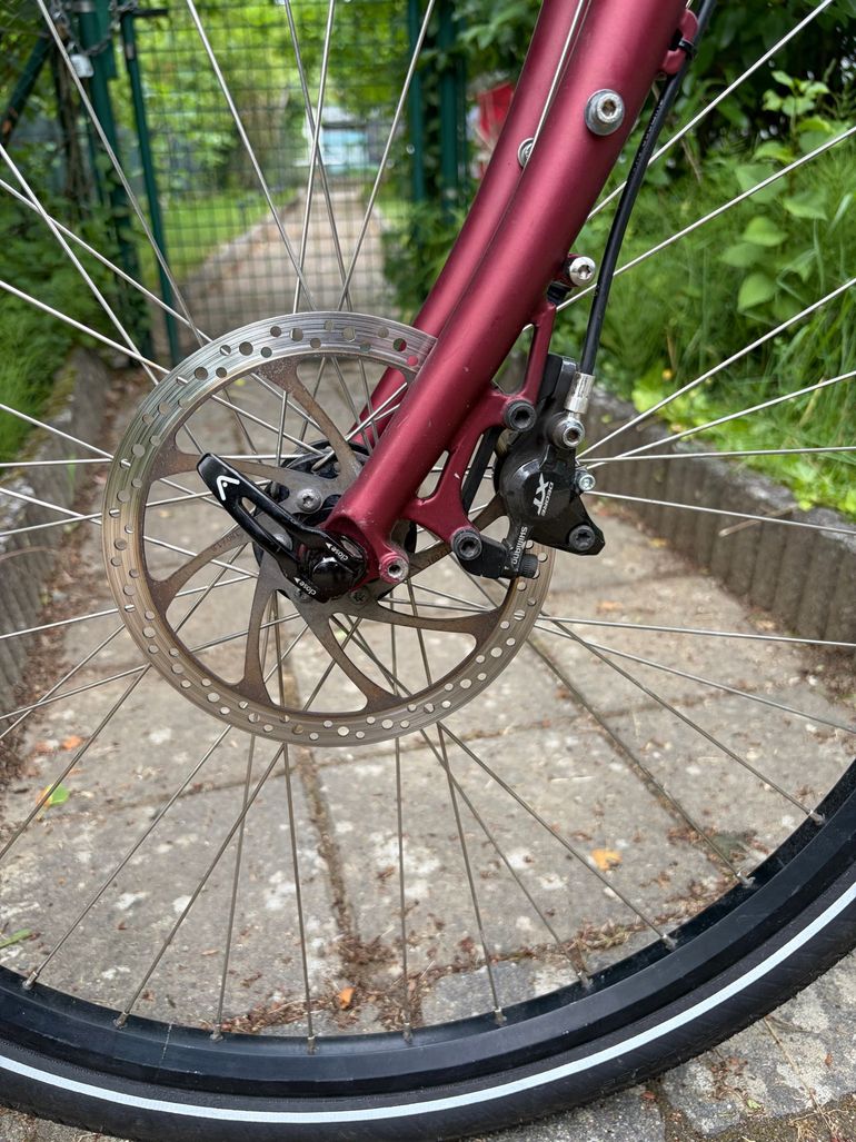 Used Santos Travelmaster 3+ | Pinion P1.18 | Gates Riemen – DEFEKT / FÜR BASTLER Santos Travelmaster 3+ | Pinion P1.18 | Gates Riemen – DEFEKT / FÜR BASTLER Custom Shimano Deore XT 2024 Road & Gravel, Red — image 6 of 30