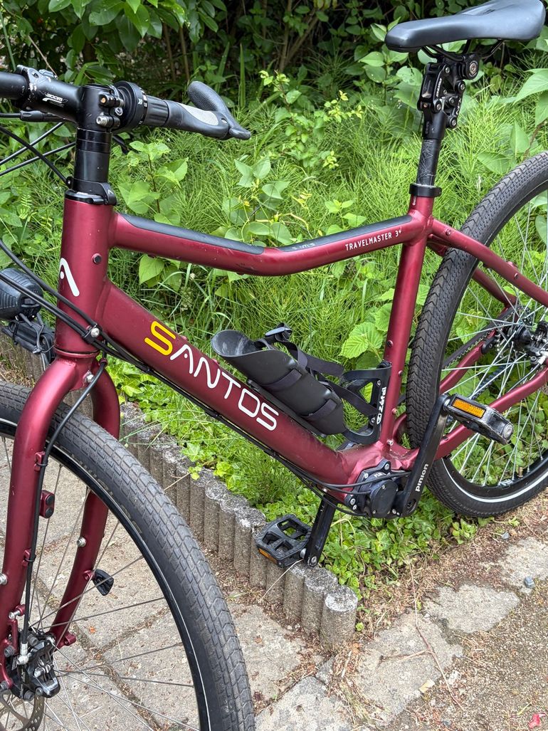 Used Santos Travelmaster 3+ | Pinion P1.18 | Gates Riemen – DEFEKT / FÜR BASTLER Santos Travelmaster 3+ | Pinion P1.18 | Gates Riemen – DEFEKT / FÜR BASTLER Custom Shimano Deore XT 2024 Road & Gravel, Red — image 12 of 30