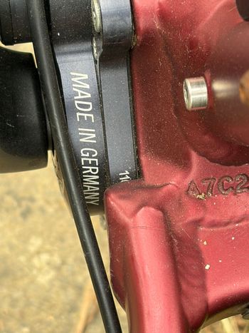 Used Santos Travelmaster 3+ | Pinion P1.18 | Gates Riemen – DEFEKT / FÜR BASTLER Santos Travelmaster 3+ | Pinion P1.18 | Gates Riemen – DEFEKT / FÜR BASTLER Custom Shimano Deore XT 2024 Road & Gravel, Red — image 8 of 30