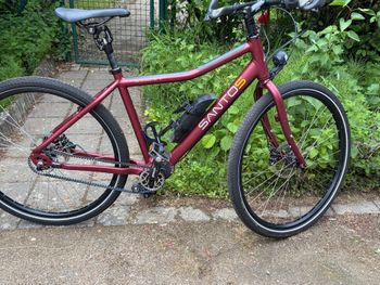 Used Santos Travelmaster 3+ | Pinion P1.18 | Gates Riemen – DEFEKT / FÜR BASTLER Santos Travelmaster 3+ | Pinion P1.18 | Gates Riemen – DEFEKT / FÜR BASTLER Custom Shimano Deore XT 2024 Road & Gravel