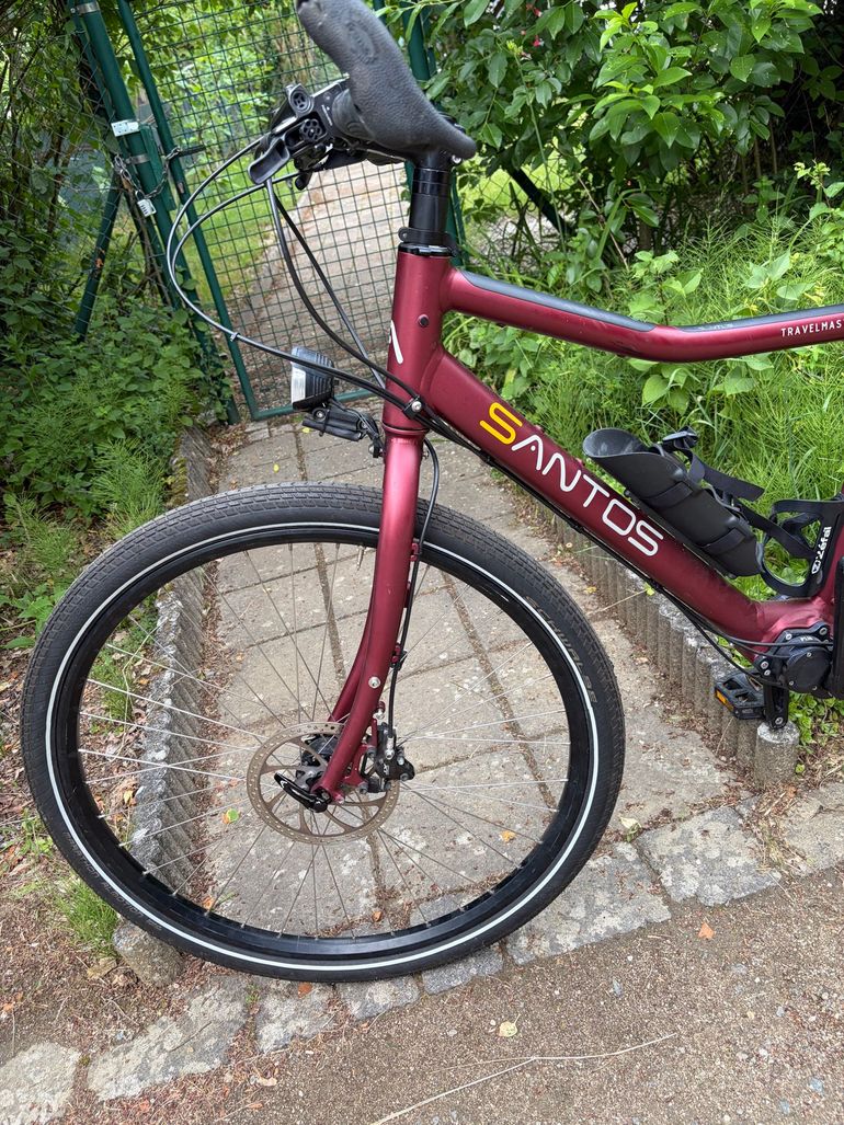Used Santos Travelmaster 3+ | Pinion P1.18 | Gates Riemen – DEFEKT / FÜR BASTLER Santos Travelmaster 3+ | Pinion P1.18 | Gates Riemen – DEFEKT / FÜR BASTLER Custom Shimano Deore XT 2024 Road & Gravel, Red — image 18 of 30