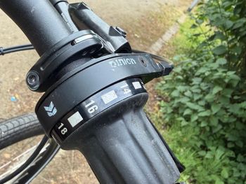 Used Santos Travelmaster 3+ | Pinion P1.18 | Gates Riemen – DEFEKT / FÜR BASTLER Santos Travelmaster 3+ | Pinion P1.18 | Gates Riemen – DEFEKT / FÜR BASTLER Custom Shimano Deore XT 2024 Road & Gravel, Red — image 21 of 30