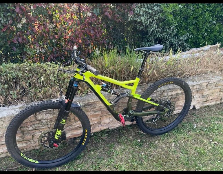 Used Cannondale Jekyll 2 2018 2018 Mountainbike, Green, 27.5 — image 1 of 4