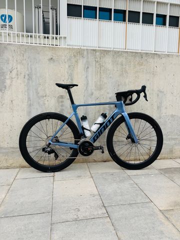 Giant Propel Advanced Pro 1 2025 2025 Road & Gravel usato, Blu — immagine 1 di 3