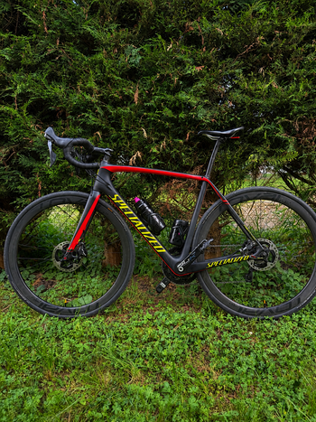 Used Specialized Tarmac Expert Disc Race 2016 2016 Road & Gravel, Black — image 2 of 4