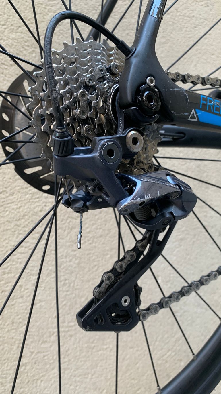 Used Fuji Fuji SL 2.1 Full Carbon Shimano Ultegra 11sp Disc - Size L 2021 Road & Gravel, Black — image 8 of 8
