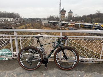 Used Giant Revolt SRAM Rival eTap AXS 2024 Road & Gravel