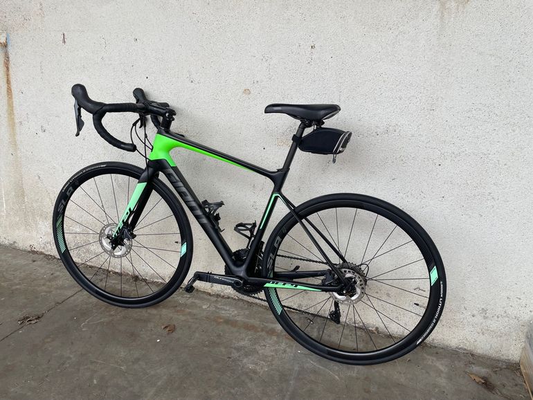 Used Giant Defy Advanced Pro 1 2018 2018 Road & Gravel, Schwarz — image 1 of 5