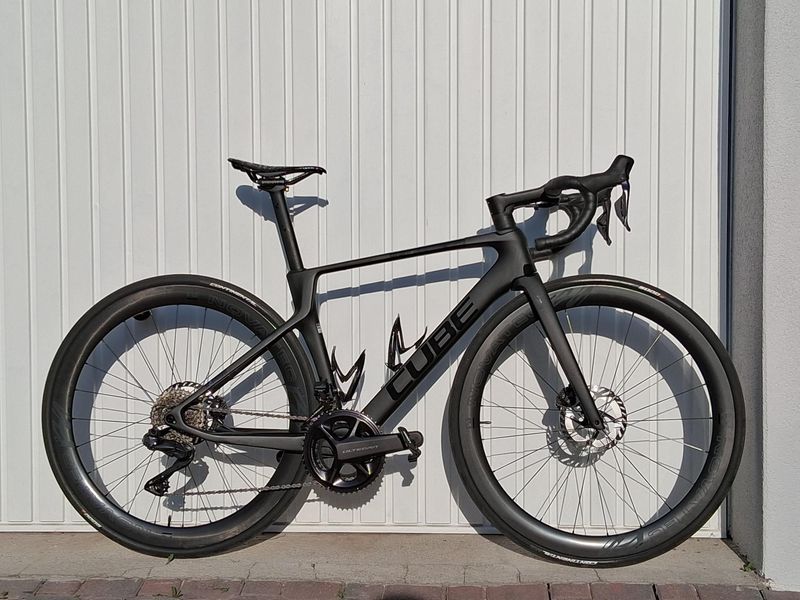 Used CUBE AGREE C:62, RACE 2023 2023 Road & Gravel