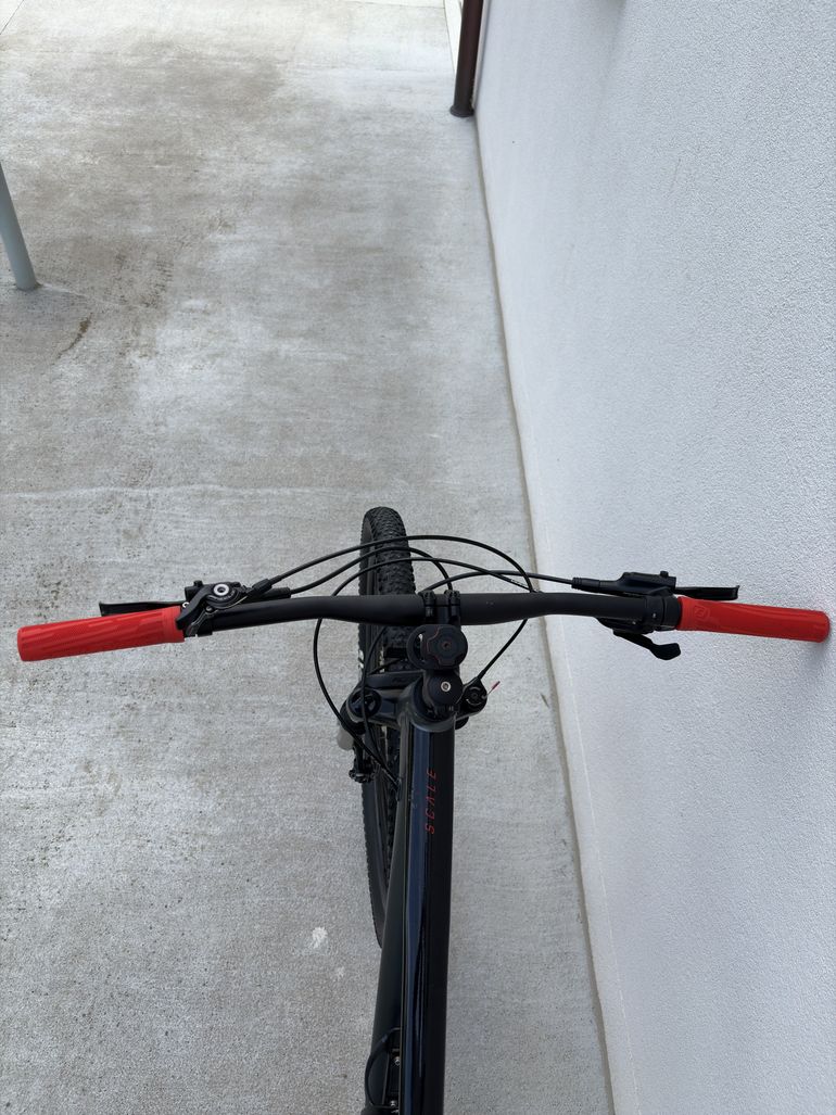 Used Scott Scale 970 2021 2021 Mountainbike, Gris claro — image 4 of 14