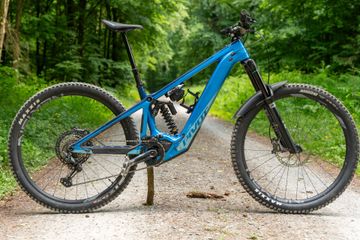 Gebrauchtes Pivot SHUTTLE LT Team XTR 2023 2023 Mountainbike, Blau, 29 — Bild 1 von 14