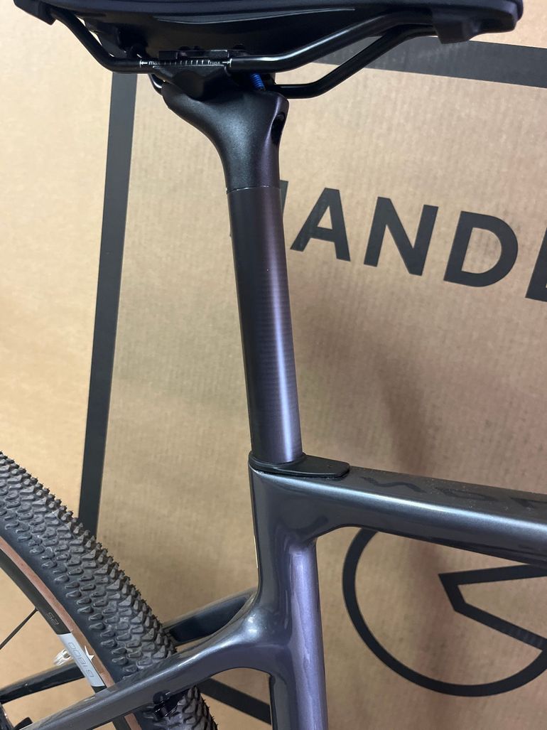 Used Focus ATLAS 8.8 2026 2026 Road & Gravel, Light Gray — image 5 of 11