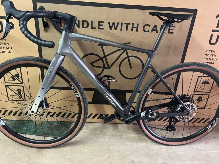 Used Focus ATLAS 8.8 2026 2026 Road & Gravel, Light Gray — image 2 of 11