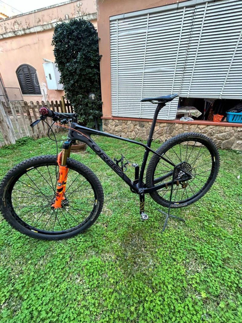 Brugt Orbea ALMA M-TEAM 2019 2019 Mountainbike — billede 2 af 5