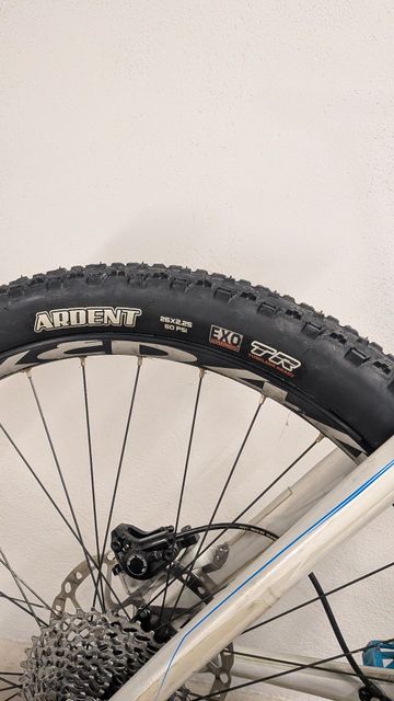 Used Ghost AMR Shimano Deore XT 2013 Mountainbike, Light Gray — image 5 of 16