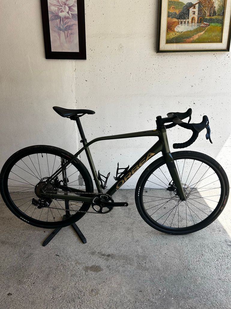 Used Orbea AVANT H40-D 2021 2021 Road & Gravel — image 1 of 11