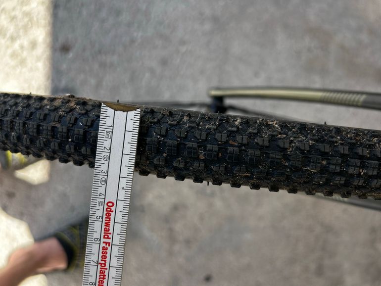 Used Orbea AVANT H40-D 2021 2021 Road & Gravel — image 9 of 11