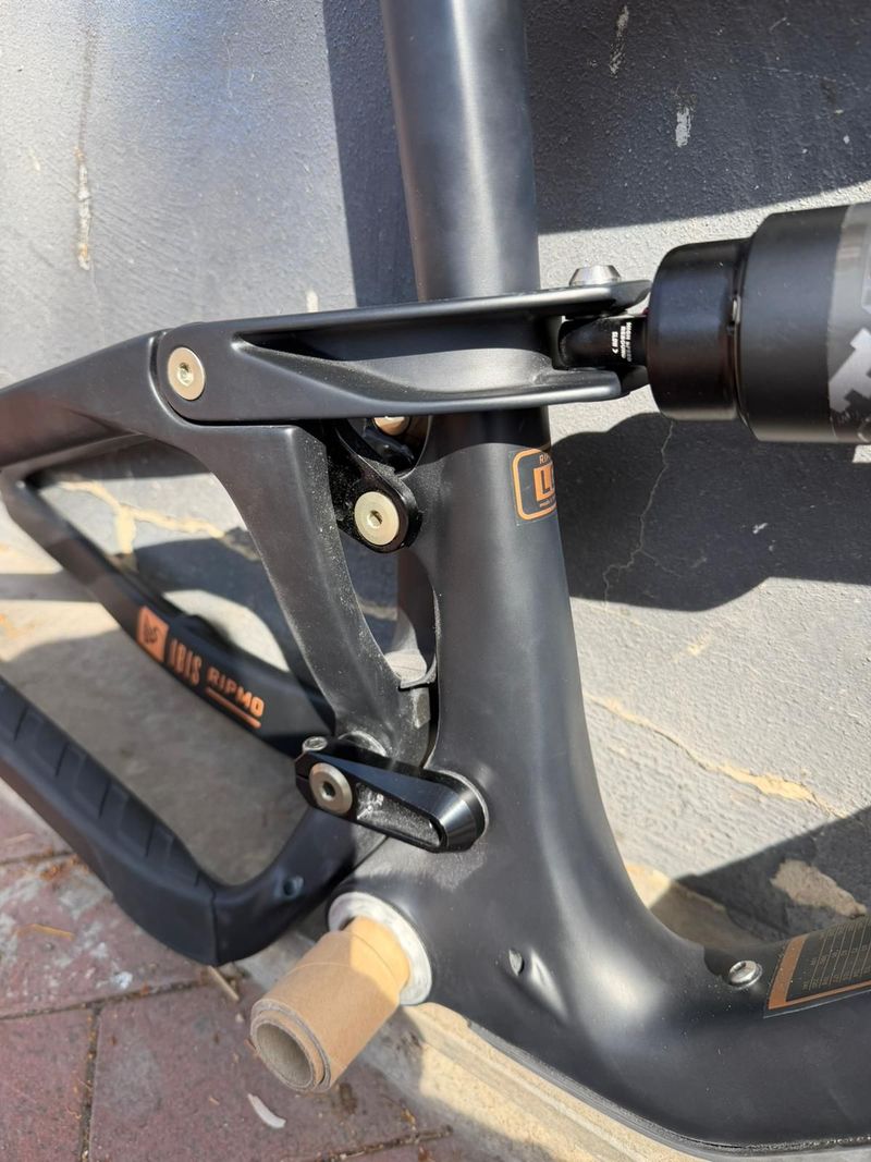 Używany Ibis Cycles Ripmo V2S XT 2023 Frameset Frameset 2023 Mountainbike — zdjęcie 9 z 10