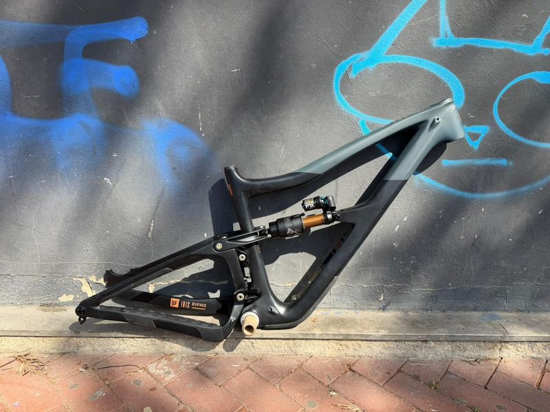 Używany Ibis Cycles Ripmo V2S XT 2023 Frameset Frameset 2023 Mountainbike — zdjęcie 1 z 10