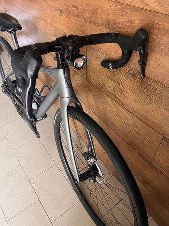 Used Cannondale Cannondale Synapse Carbon 2 RLE Ultegra Di2 ( S ) 2024 Road & Gravel, Light Gray — image 9 of 10