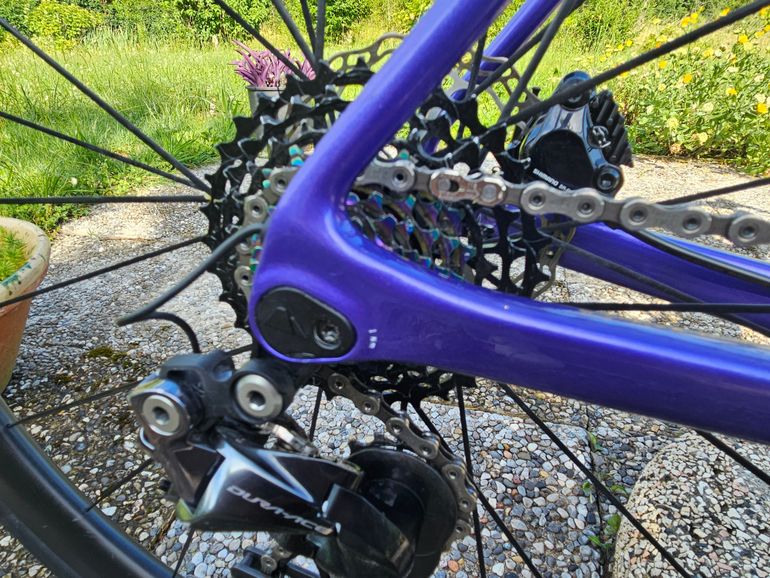Used Canyon Ultimate CF SLX 9 Disc Di2 2021 2021 Road & Gravel, Purple — image 13 of 21