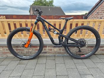 Used Canyon Spectral Shimano Deore XT 2022 Mountainbike, Black — image 4 of 14