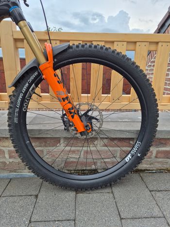 Used Canyon Spectral Shimano Deore XT 2022 Mountainbike, Black — image 6 of 14