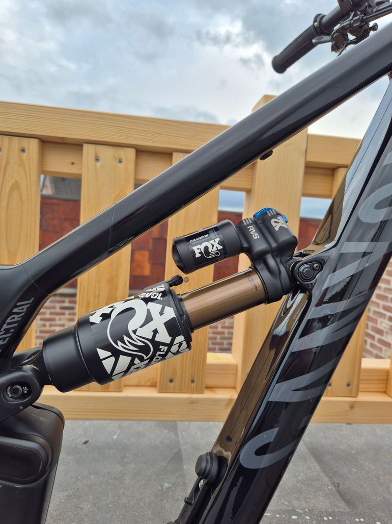 Used Canyon Spectral Shimano Deore XT 2022 Mountainbike, Black — image 3 of 14
