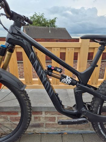 Used Canyon Spectral Shimano Deore XT 2022 Mountainbike, Black — image 5 of 14