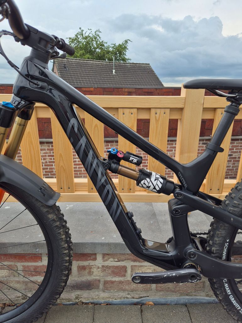 Used Canyon Spectral Shimano Deore XT 2022 Mountainbike, Black — image 5 of 14